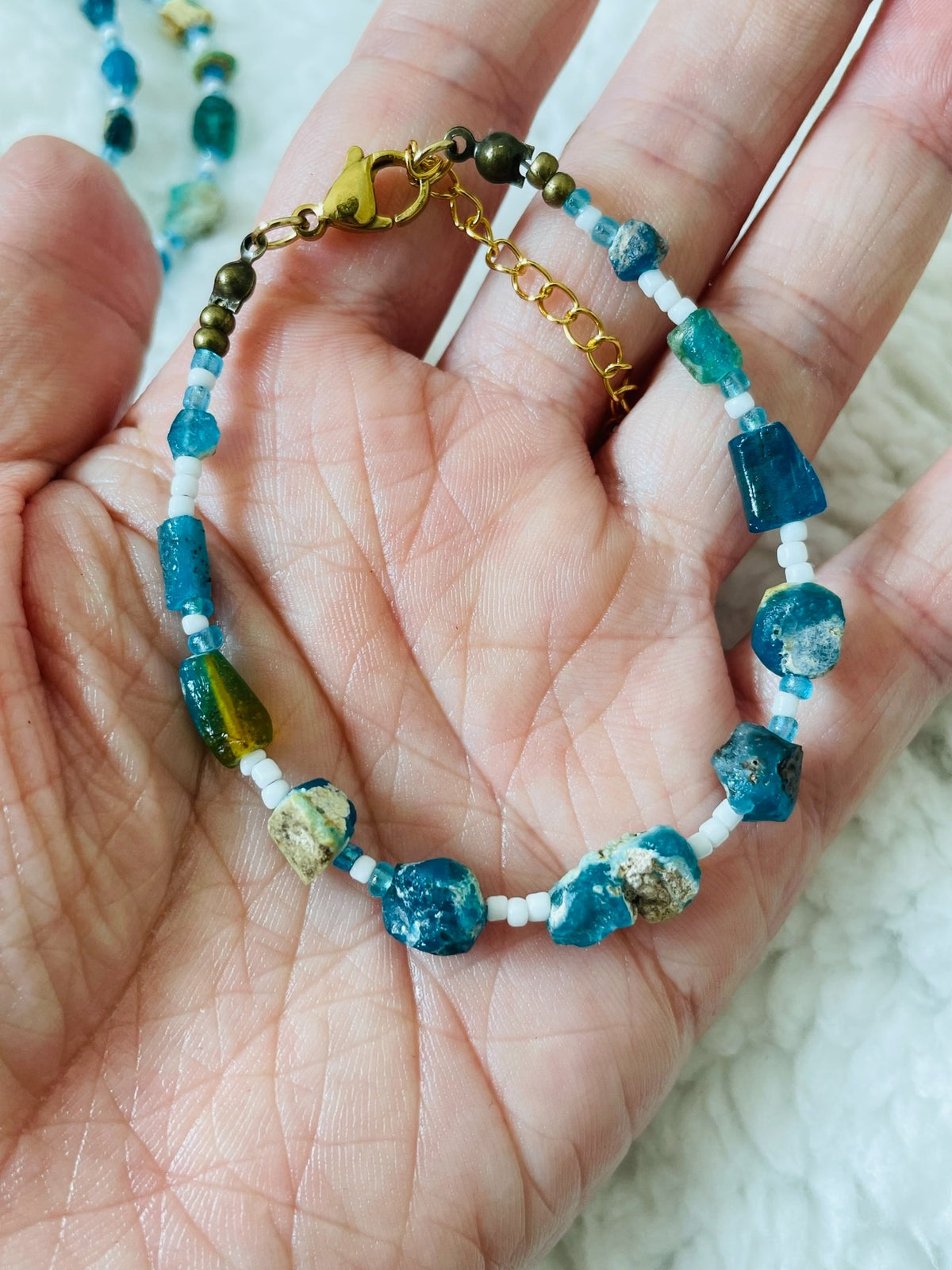 Conjunto de Colar e Pulseira em Vidro Romano Antigo