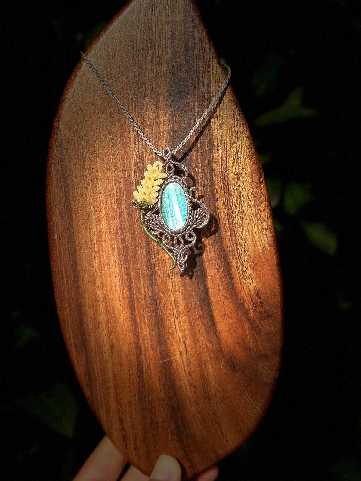 Handmade Macrame Labradorite Pendant Necklace