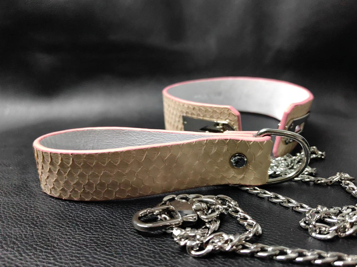 Fog Pink Wild Choker Necklace