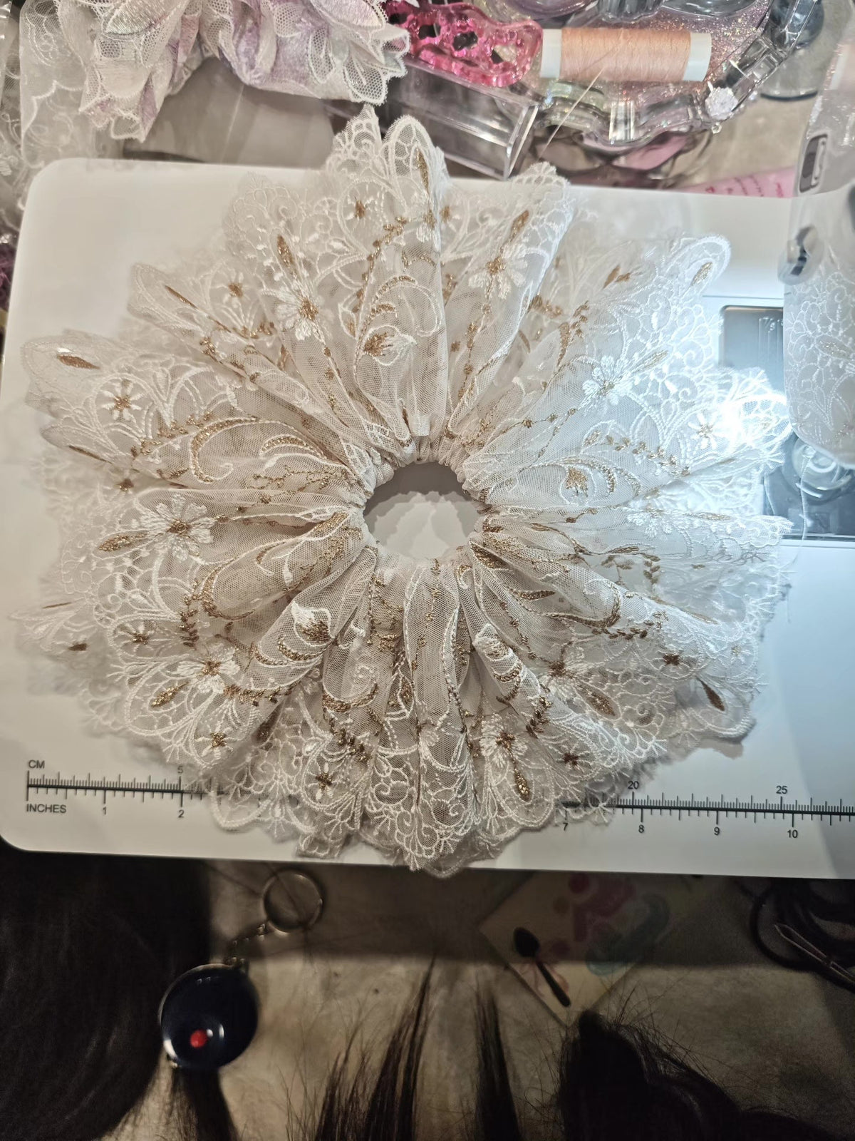Chouchou à cheveux en tulle brodé