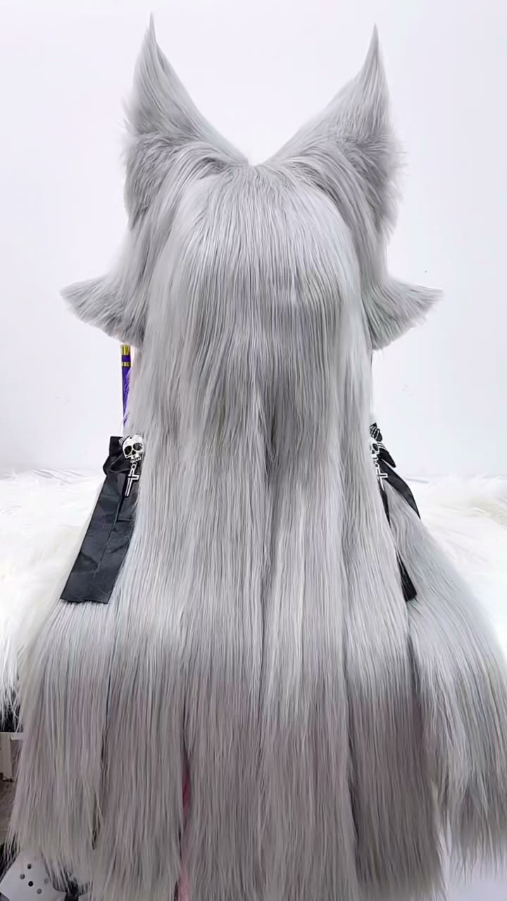 シルバーグレーのオカミのヘッドピース（角付き）