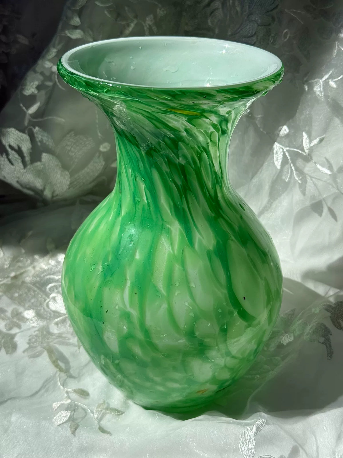 Vintage Groene Glazen Vaas Handgeblazen