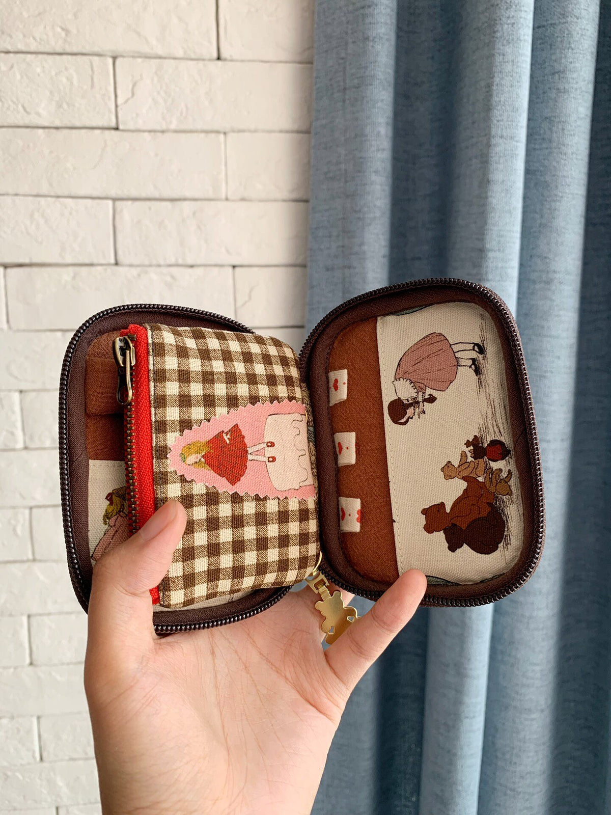 Teddy Bear Print Zippered Pouch