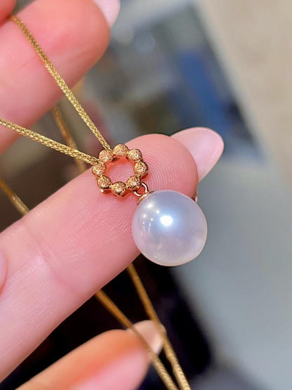 9.2mm Round Pearl Pendant with Beaded Gold Ring