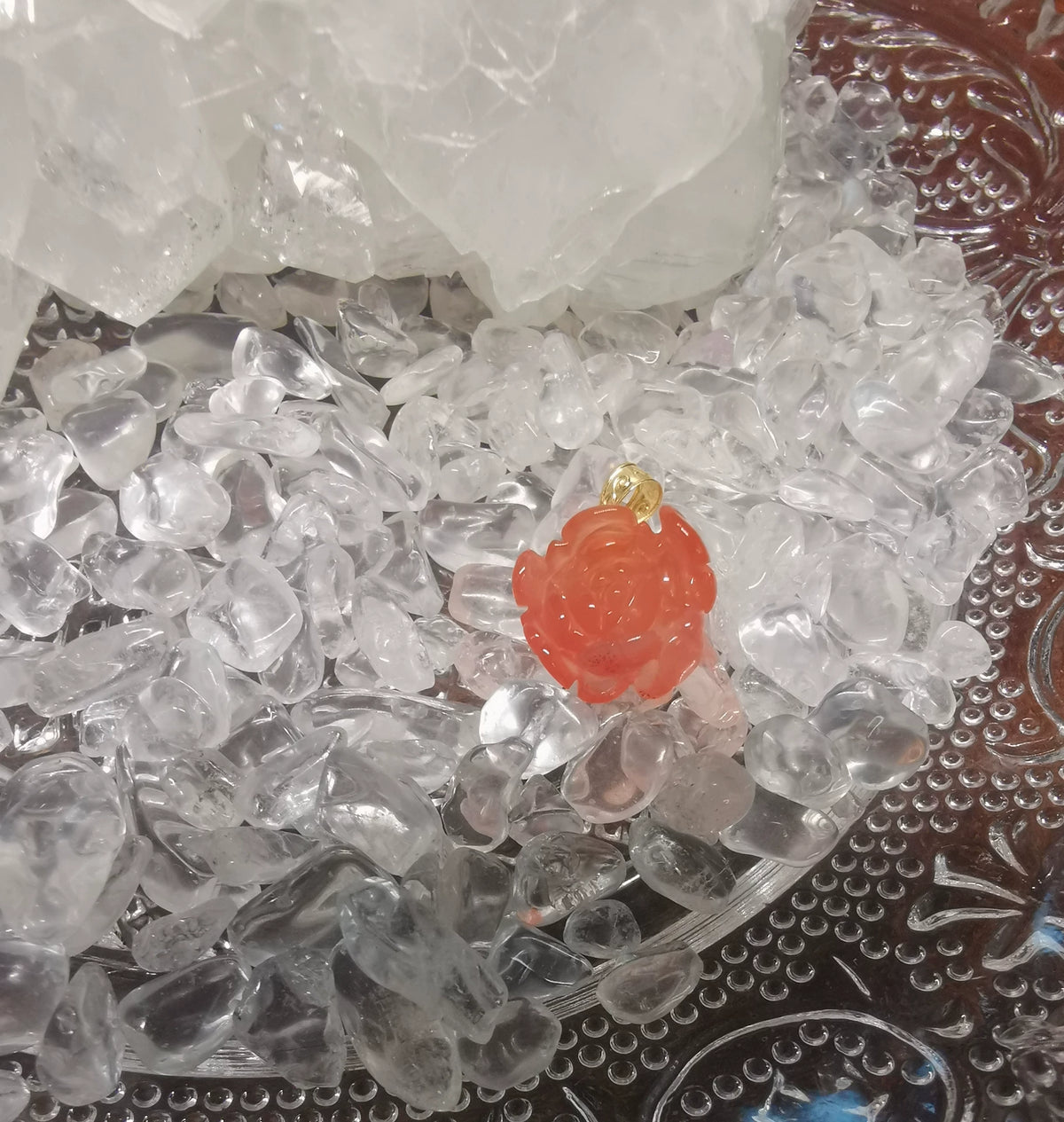 Colgante de Peonía Nan Hong Rojo Hielo con Presilla de Oro de 18K