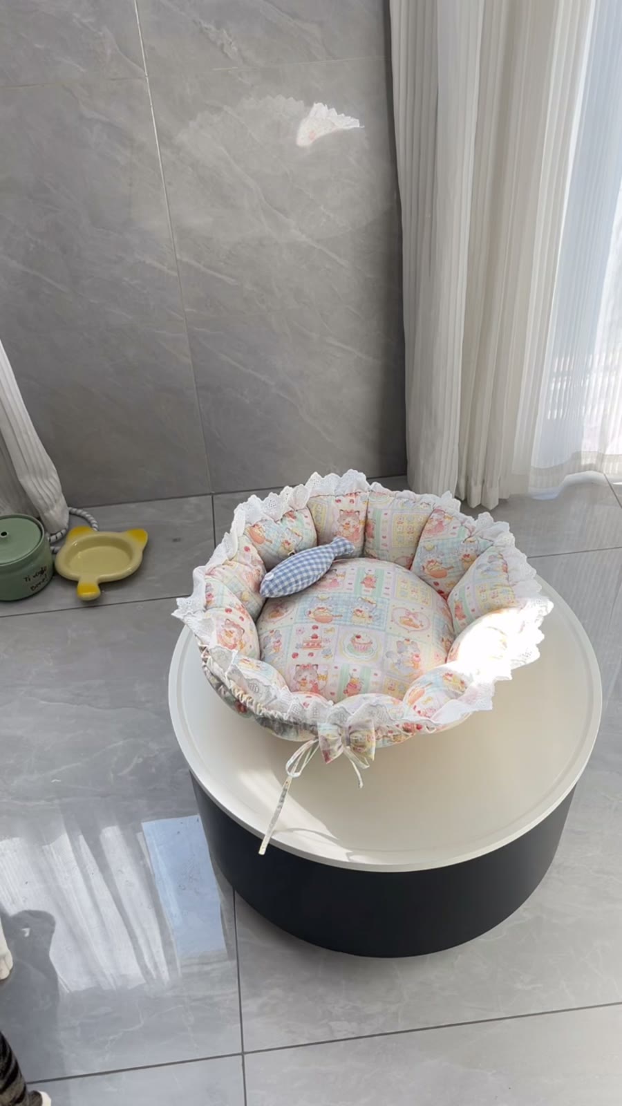 コットンかぼちゃ型キャットベッド レーストリム付き