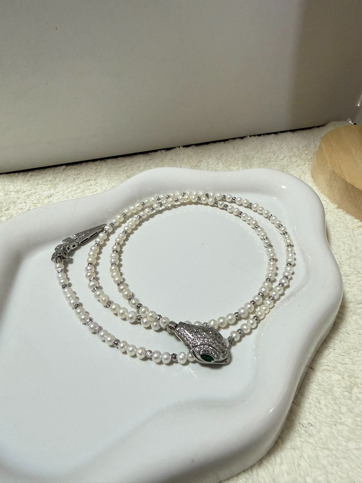 Snake Head Pearl Lariat Necklace 58cm