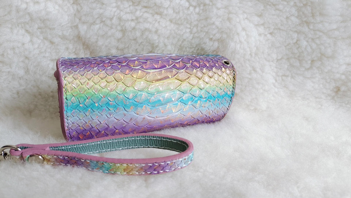 Astuccio per occhiali in pelle a scaglie di drago arcobaleno