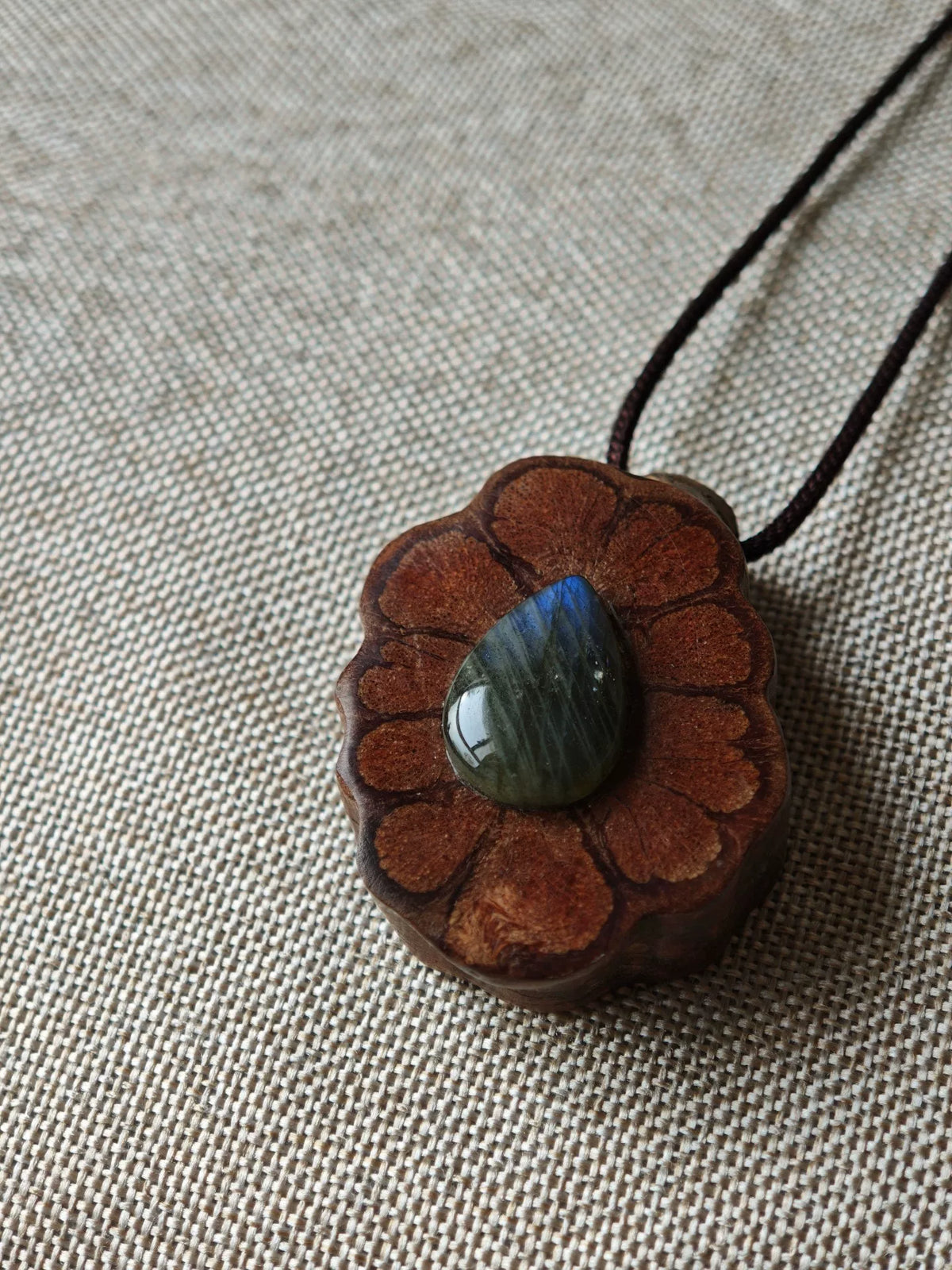 Natural Vine Slice Labradorite Pendant Necklace