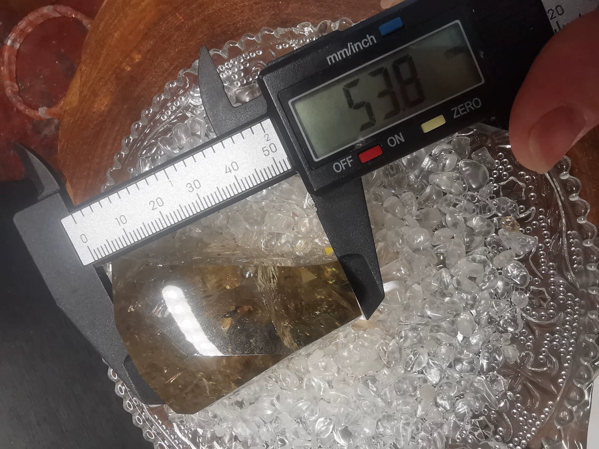 Vrije Citrine Kristal met Rainbow Flash 158.77g