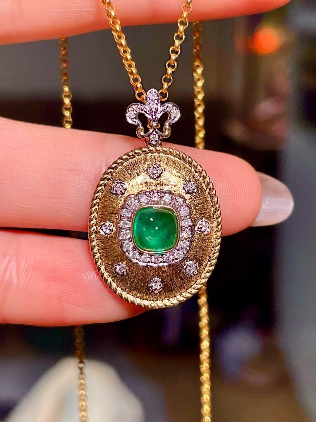 18K Gold Emerald and Diamond Pendant with Cushion-Cut 0.87-Carat Emerald