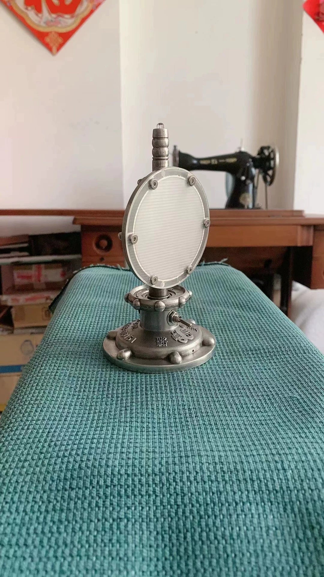 Lampada da tavolo industriale artigianale con porta USB