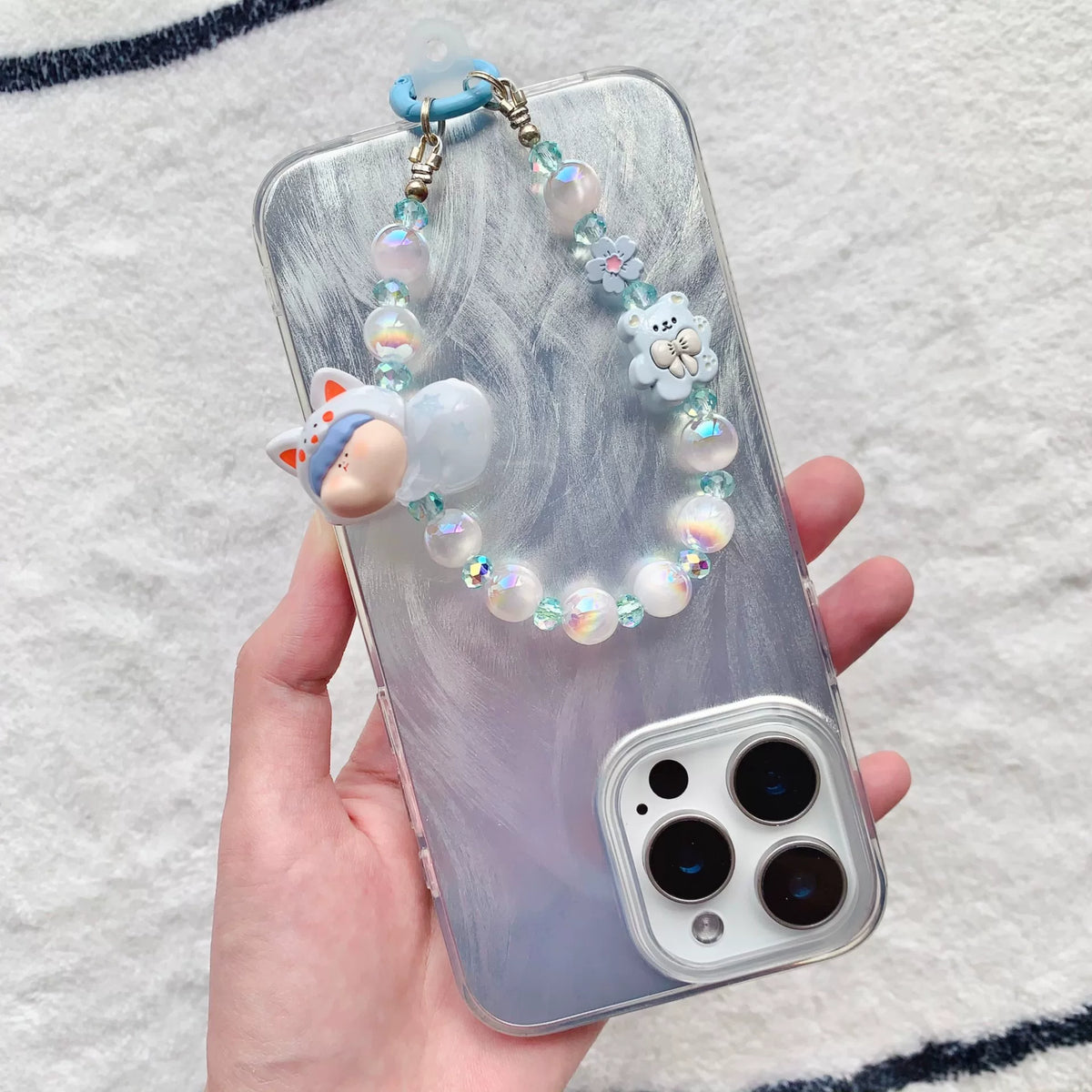 Charm per Smartphone e Borsa in Perline con Fiore di Neve e Cane