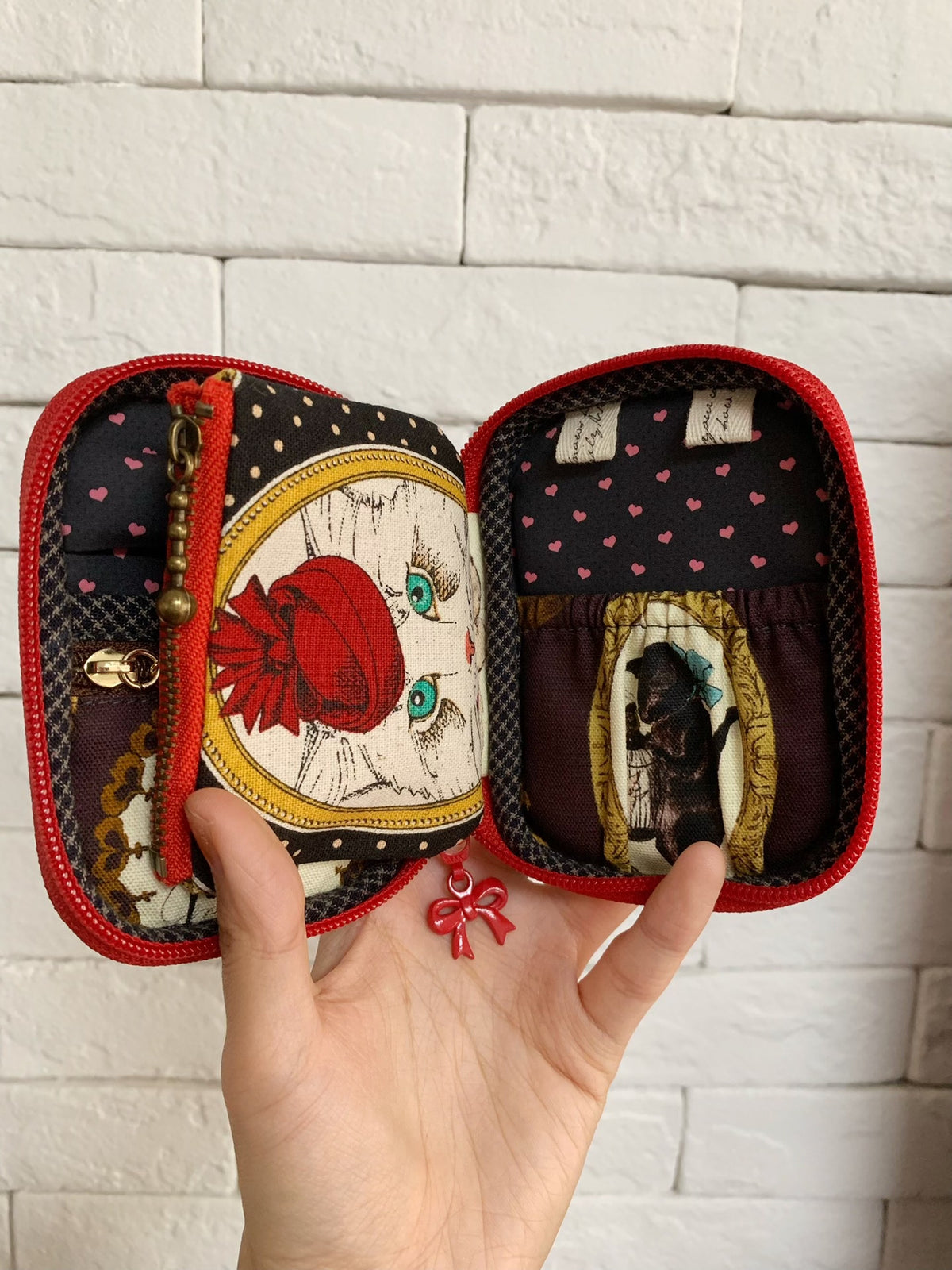Vintage Cat Print Zippered Pouch
