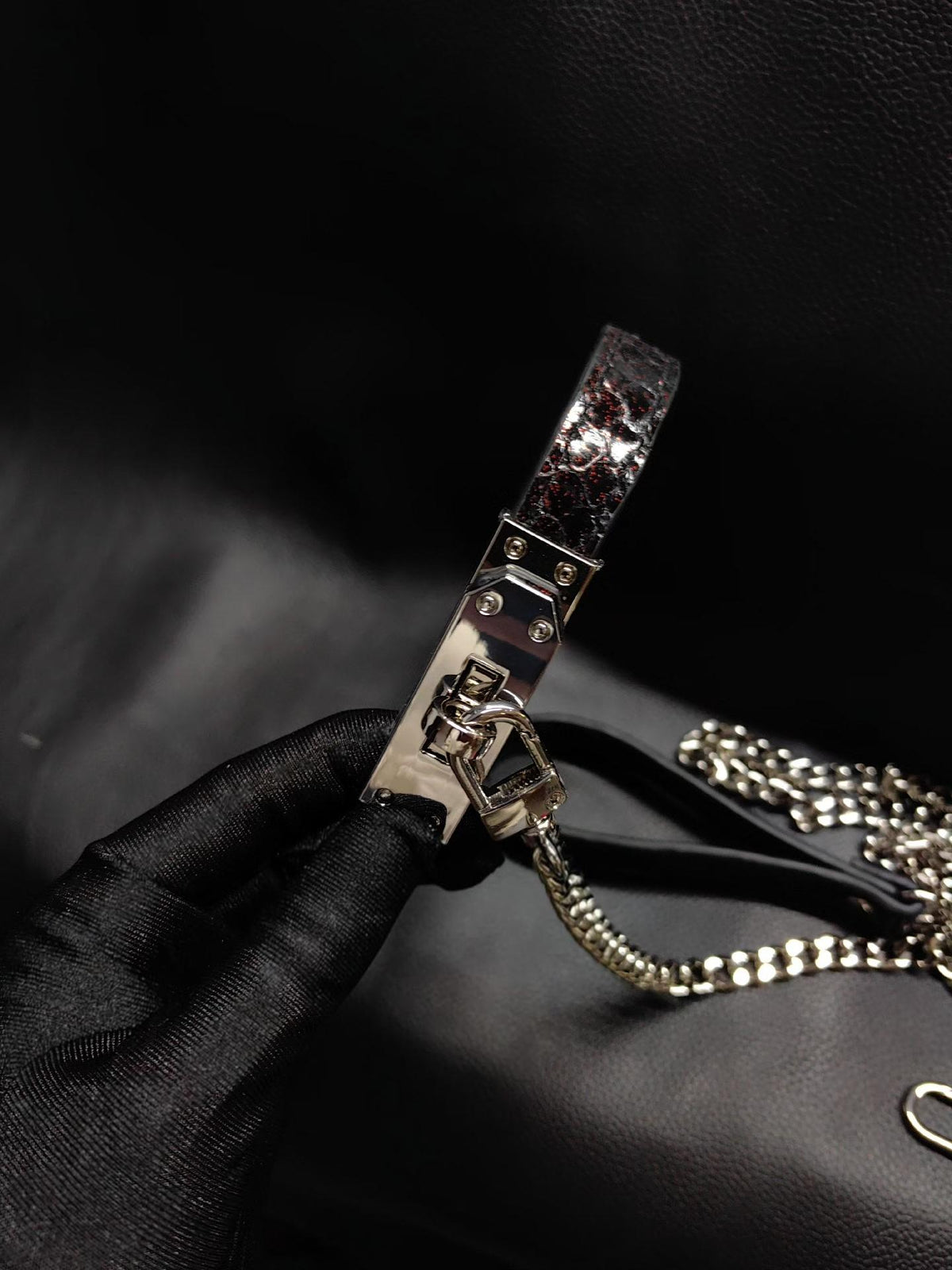 Snakeskin Pattern Choker Necklace with Silver Chain