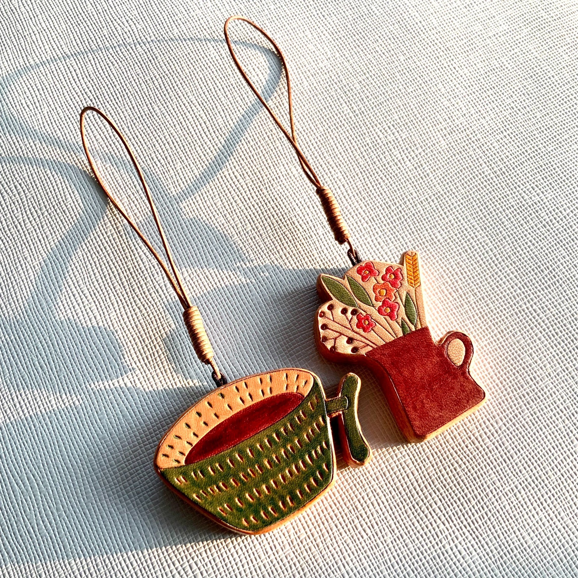 Leather Teacup and Vase Flower Charms Set