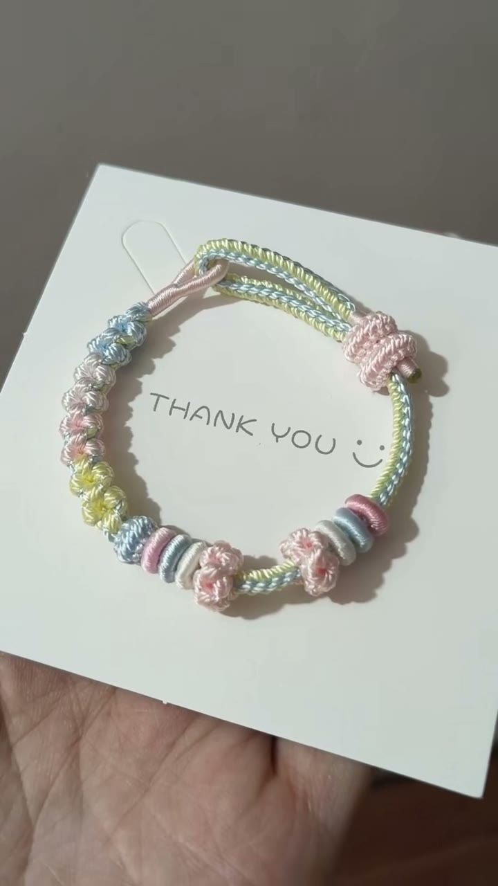 Pulseira Entrelaçada Gradiente Rosa e Azul Feita à Mão