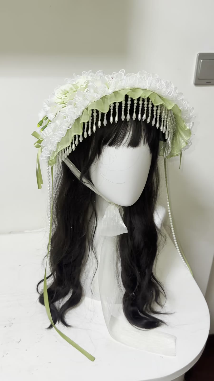 Bean Green Lace Pearl Bonnet Hat