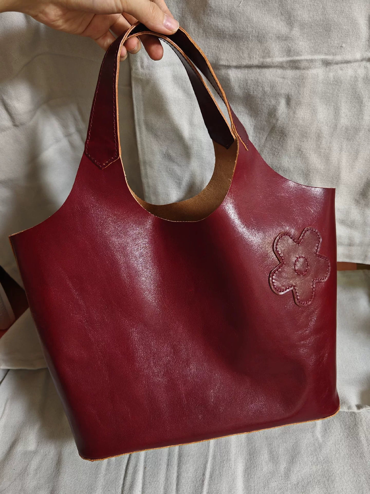 Mala Tote Hobo em Couro Vinho Profundo