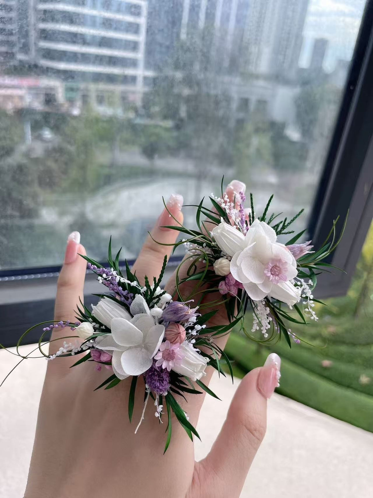 Anel de Casamento Ajustável com Flor Preservada Roxa