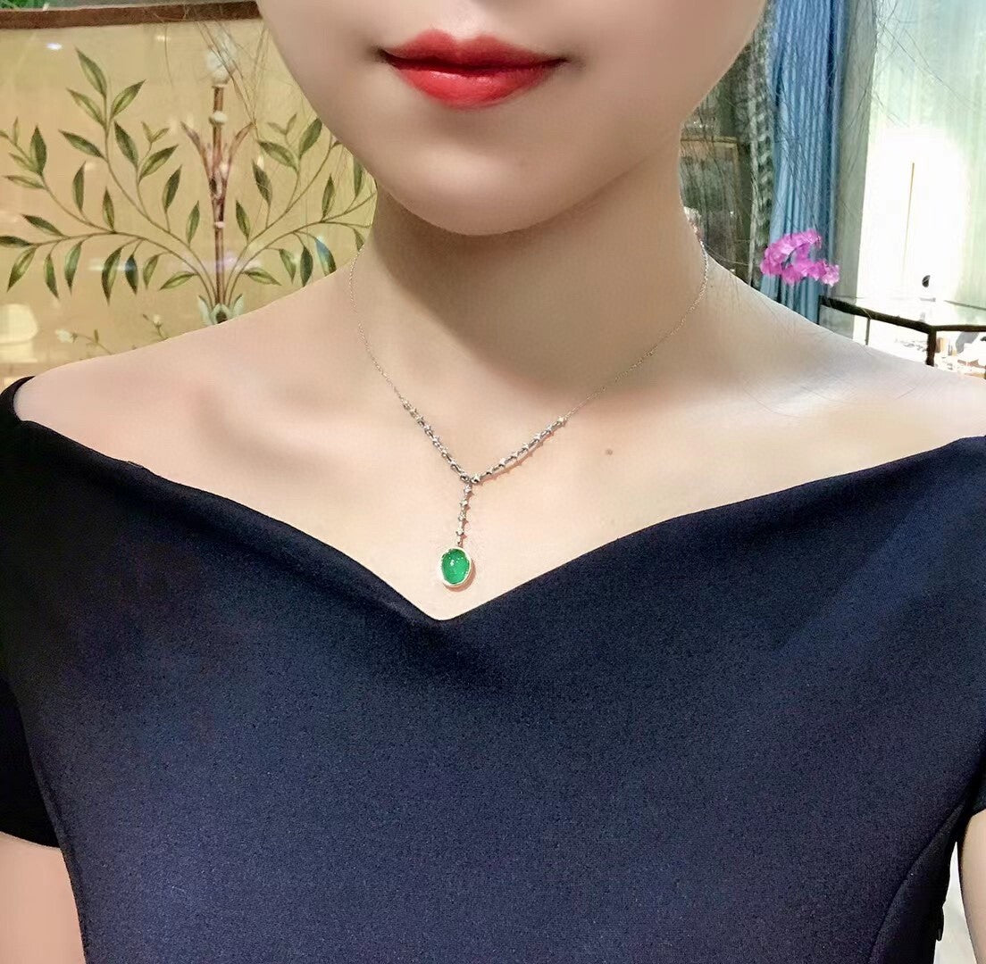 18k Gold Emerald Cabochon 3.75ct Diamond 0.52ct Drop Necklace