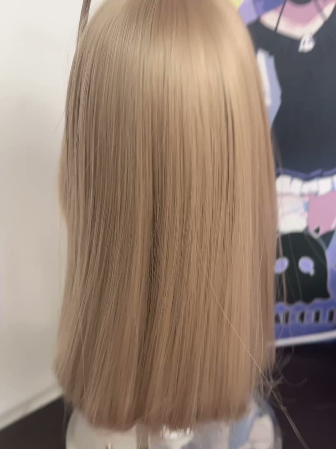 Dockperuk Askblond med Ahoge