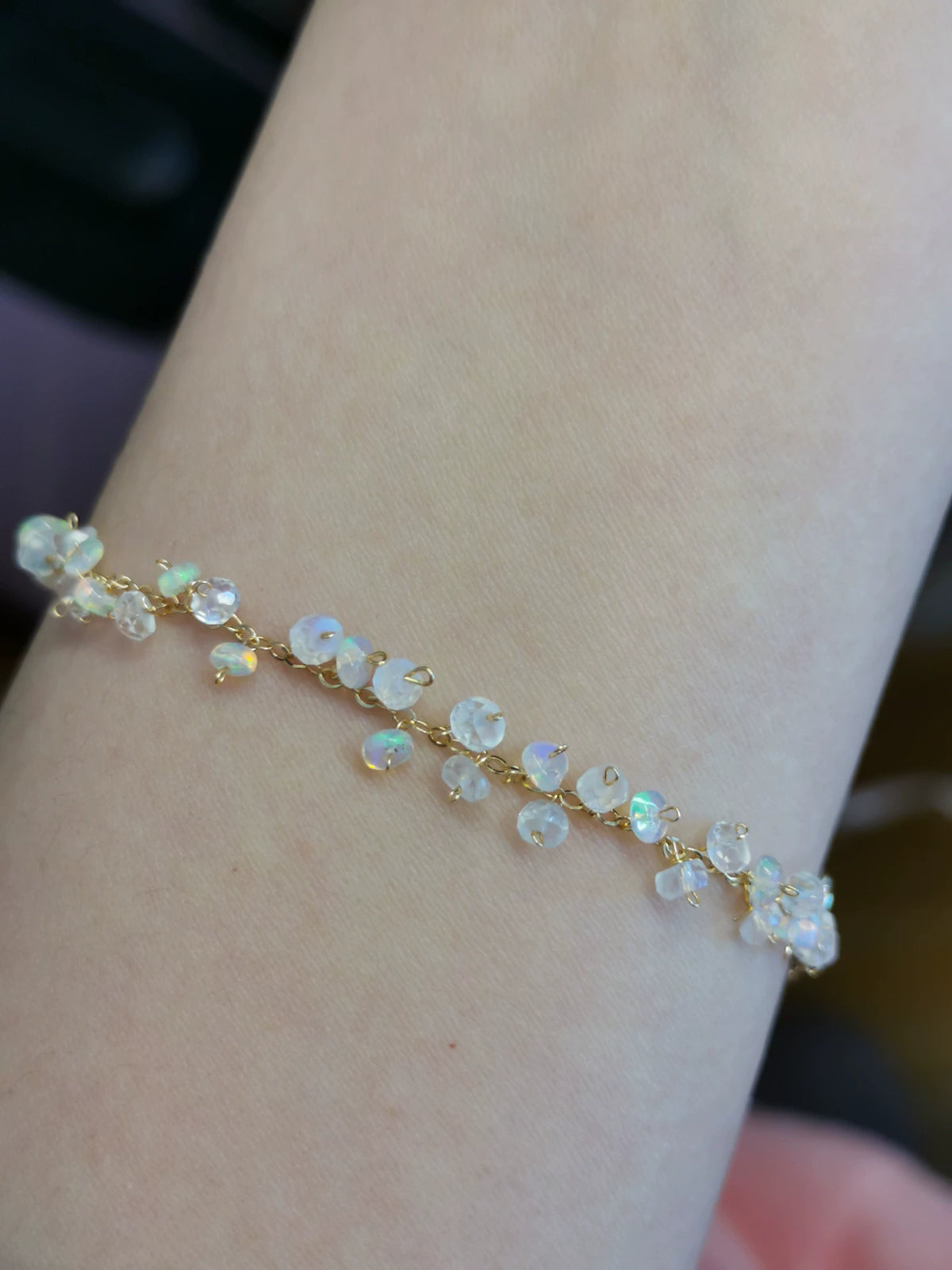 Pulseira de Opal, Pedra-da-Lua e Pérolas em Ouro Folhado
