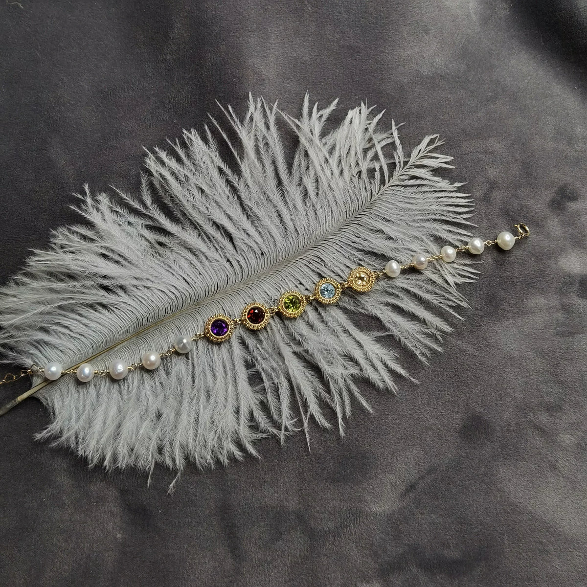 Pulsera de Piedras Preciosas Envuelta en Alambre