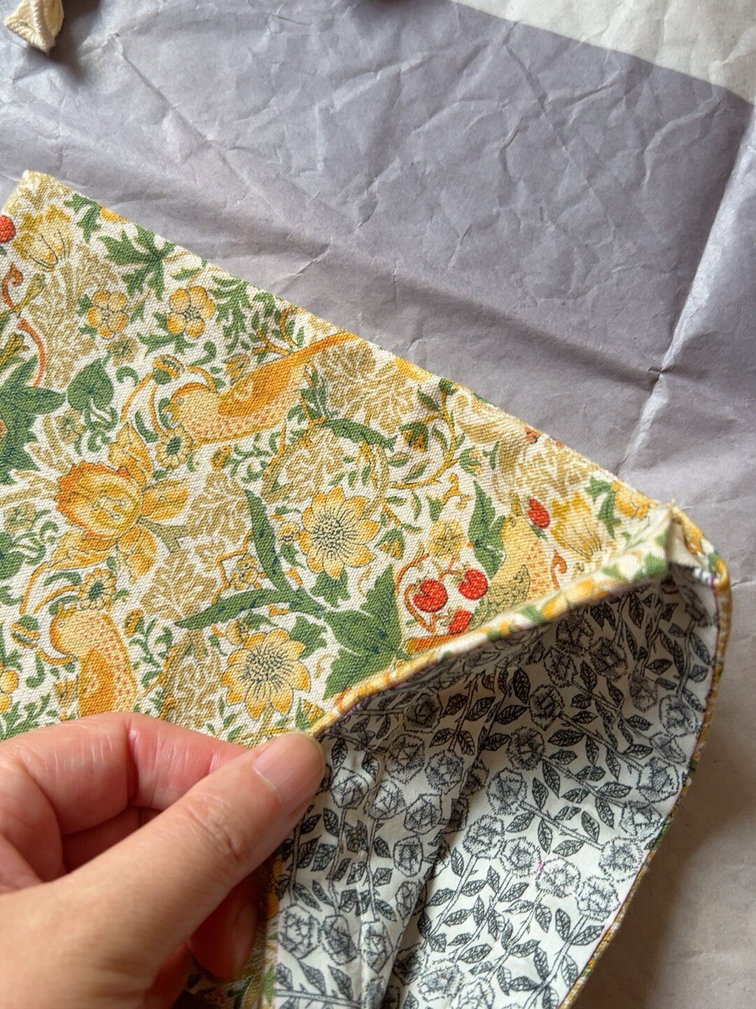 Strawberry Thief Cotton Linen Drawstring Pouches