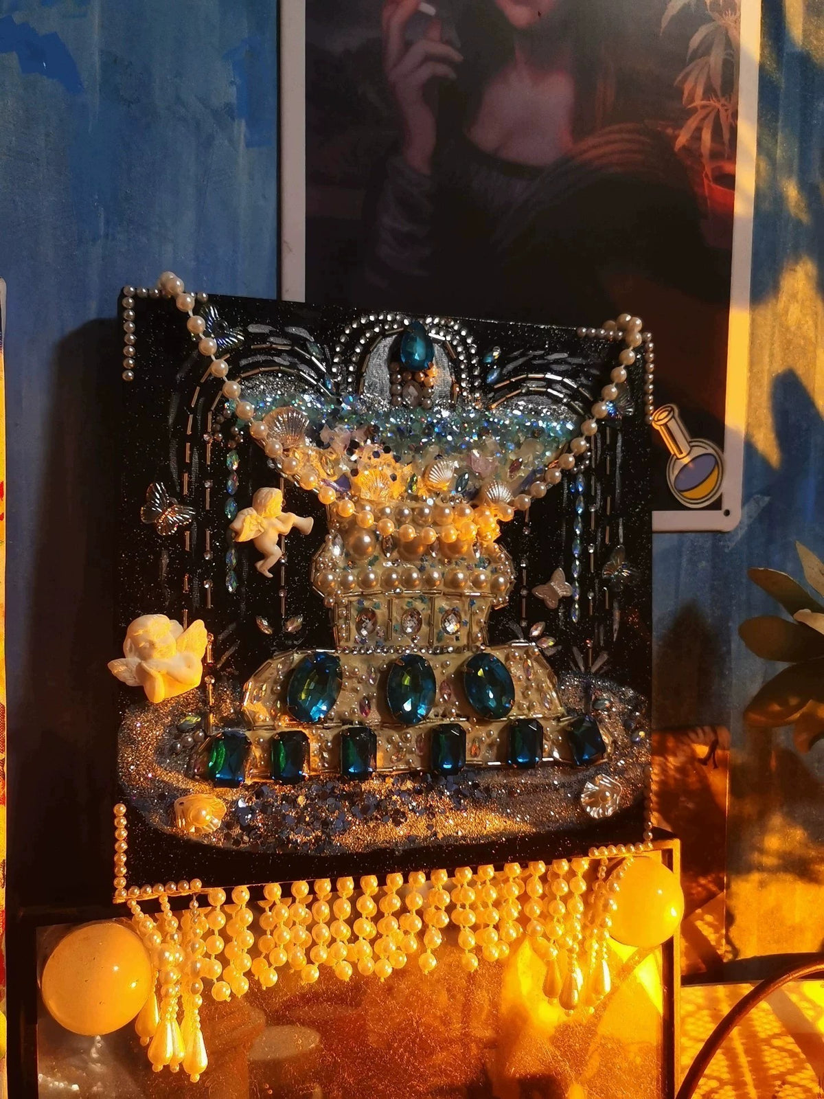 Pearl Fringe Fountain Wall Hanging 20cm