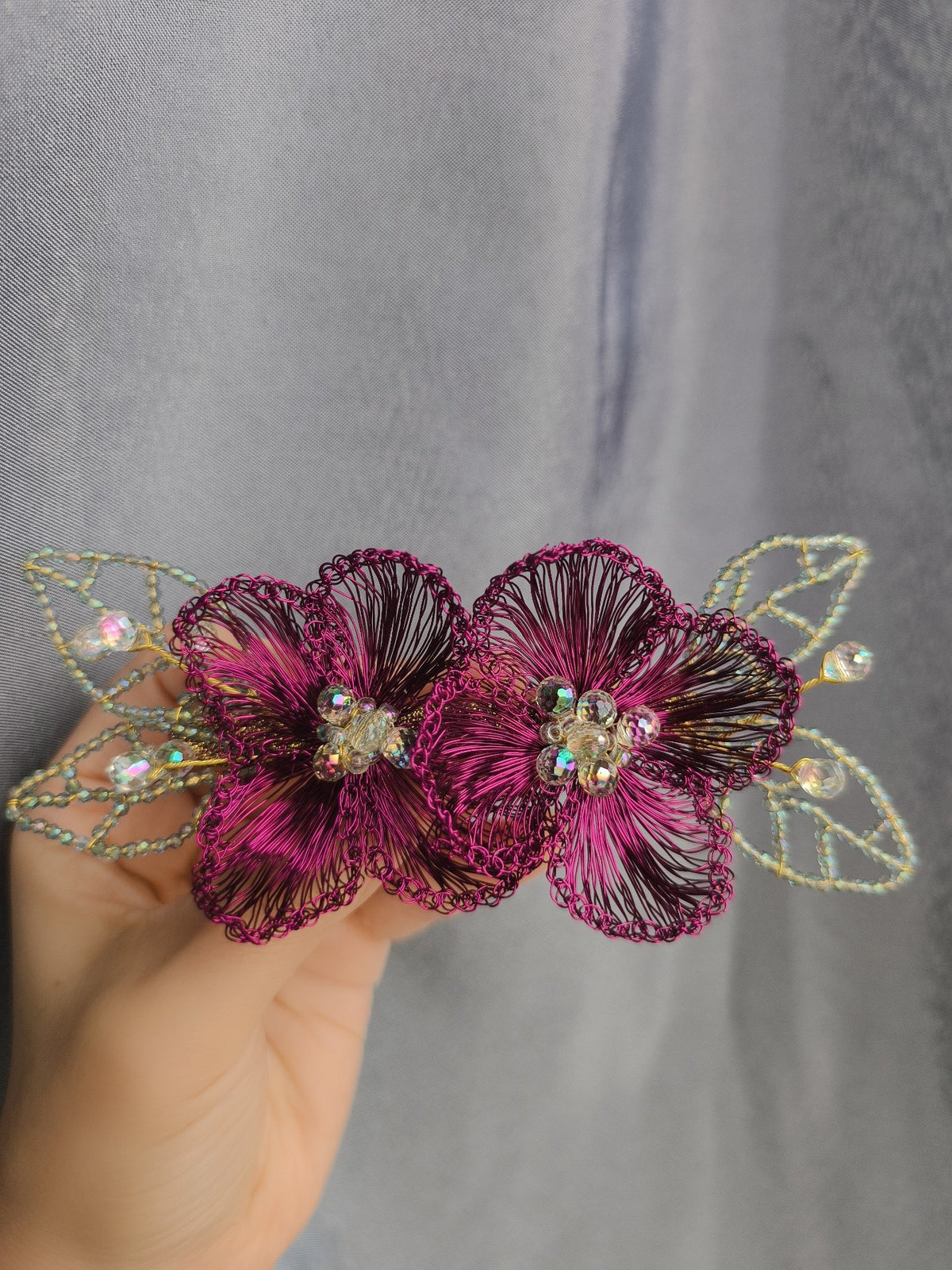Hibiscus Parallel Clip with Beaded Flowers
