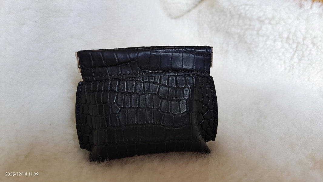1004014741581 - Image 1