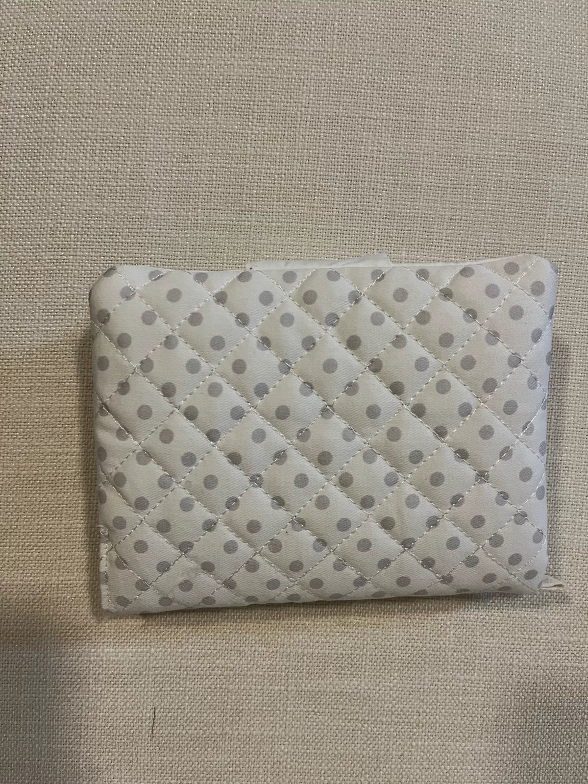 Copertina per libro trapuntata fatta a mano con applique a forma di casa