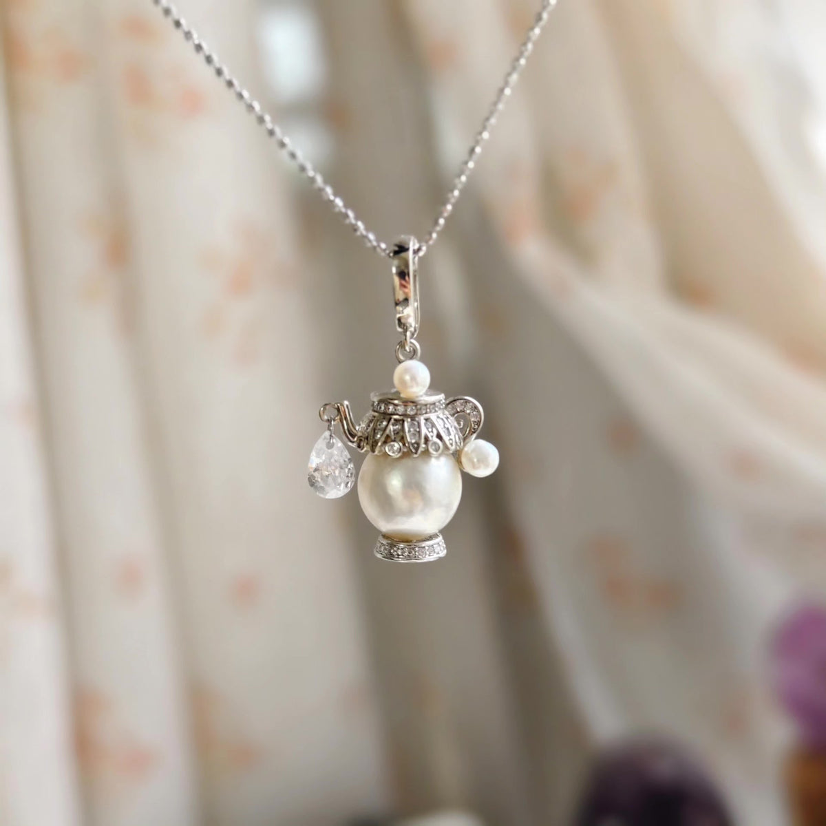 Collana con ciondolo Teiera Perla e catena in Acciaio Titanio