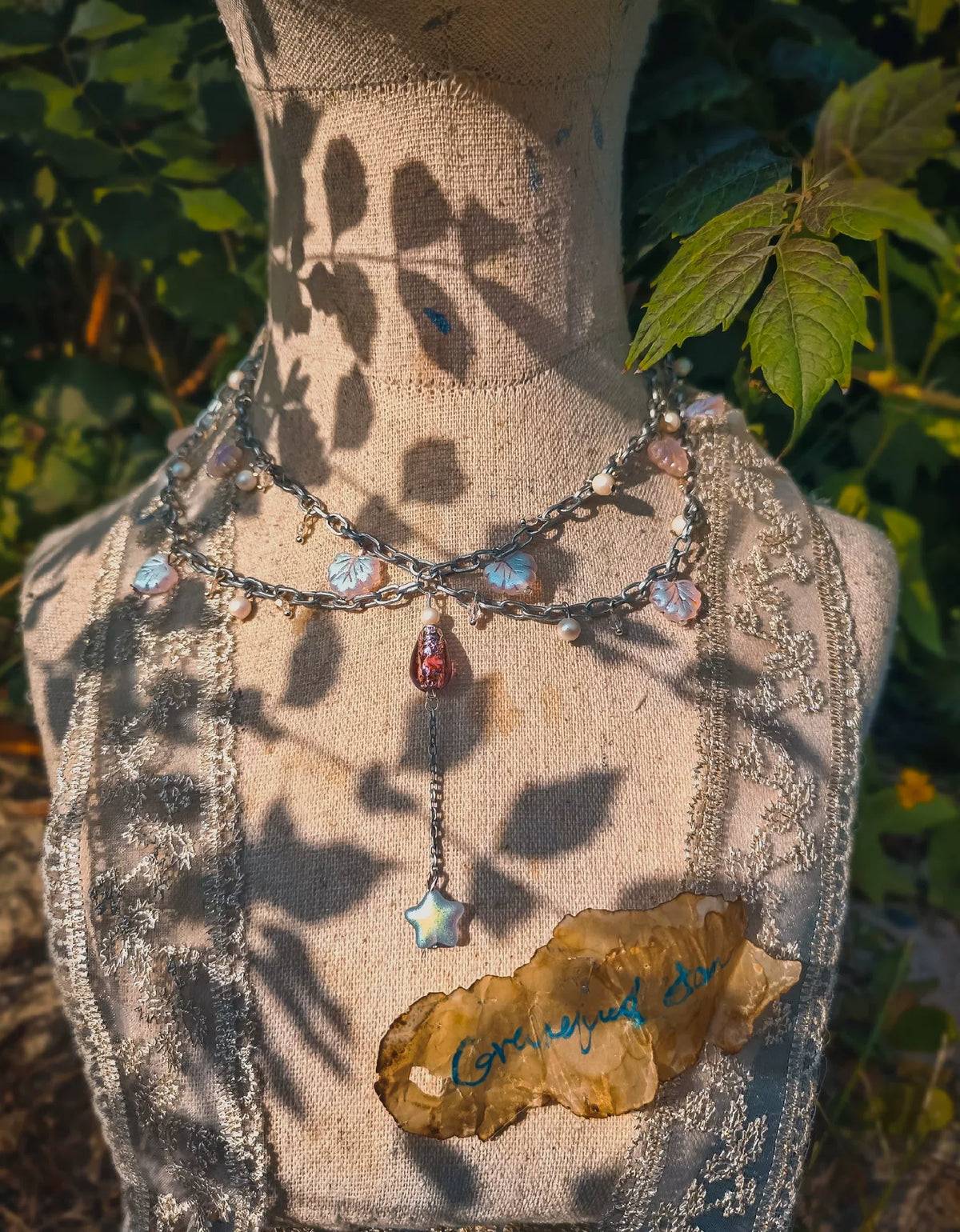 Rose Dawn Glas-Blatt Choker-Kette
