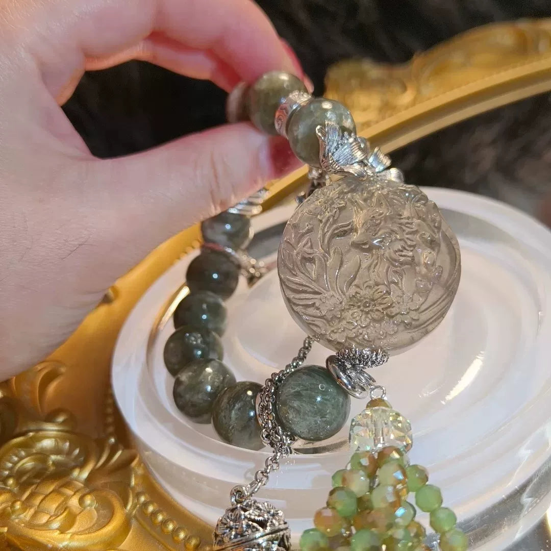 Armband mit grünem Kaninchenhaar-Kristall