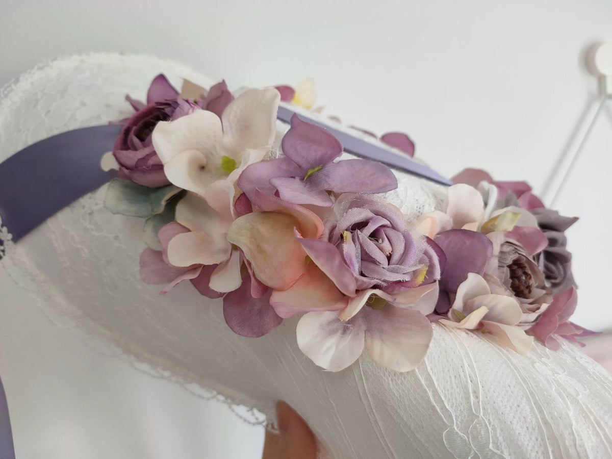 Cappello Lolita a Tesa Piatta in Pizzo Grigio-Viola con Cuffia