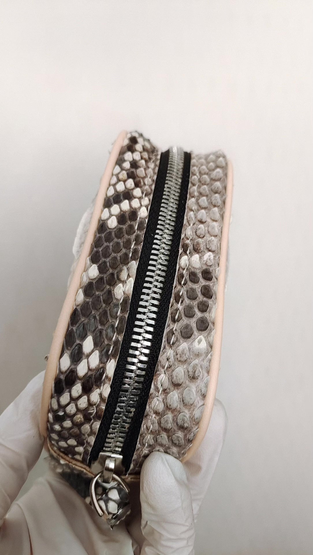 Handmade Dragon Scale Leather Zipper Pouch