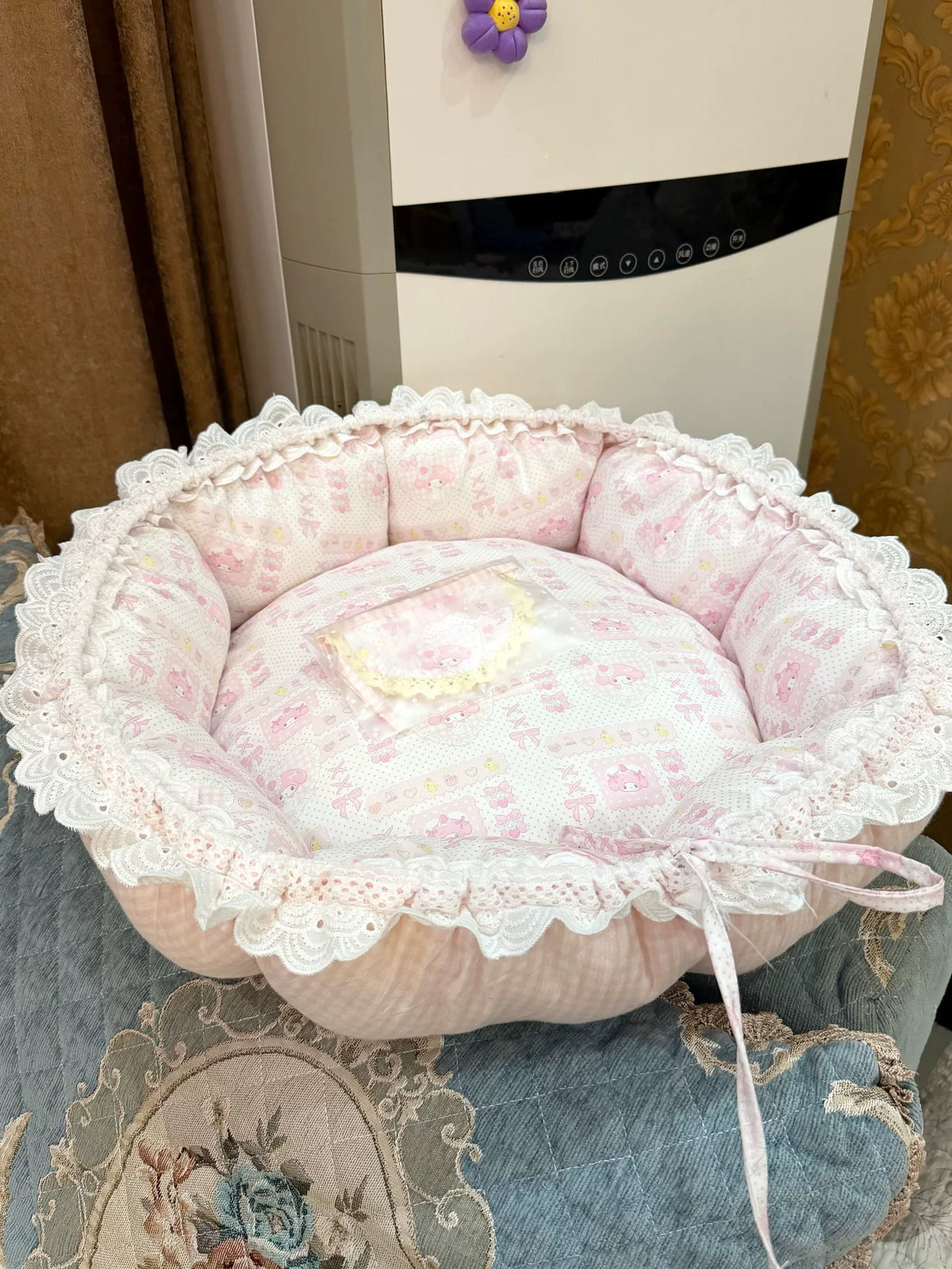 Reversible Round Plush Pet Bed with Lace Trim