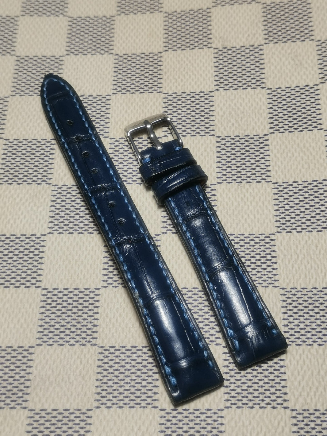 696967327950 - Image 1