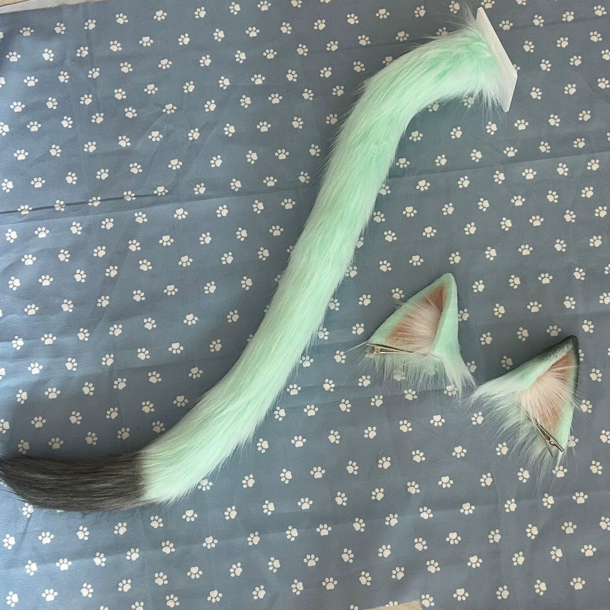 Set de orejas y cola de cosplay