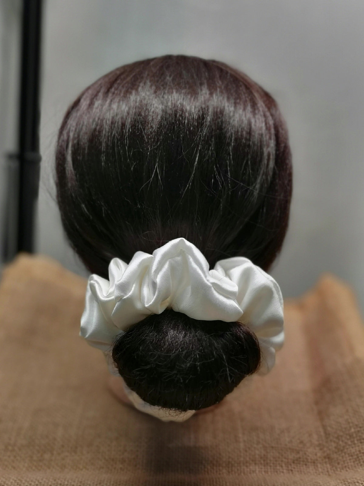 Pure Silk Cream White Scrunchie