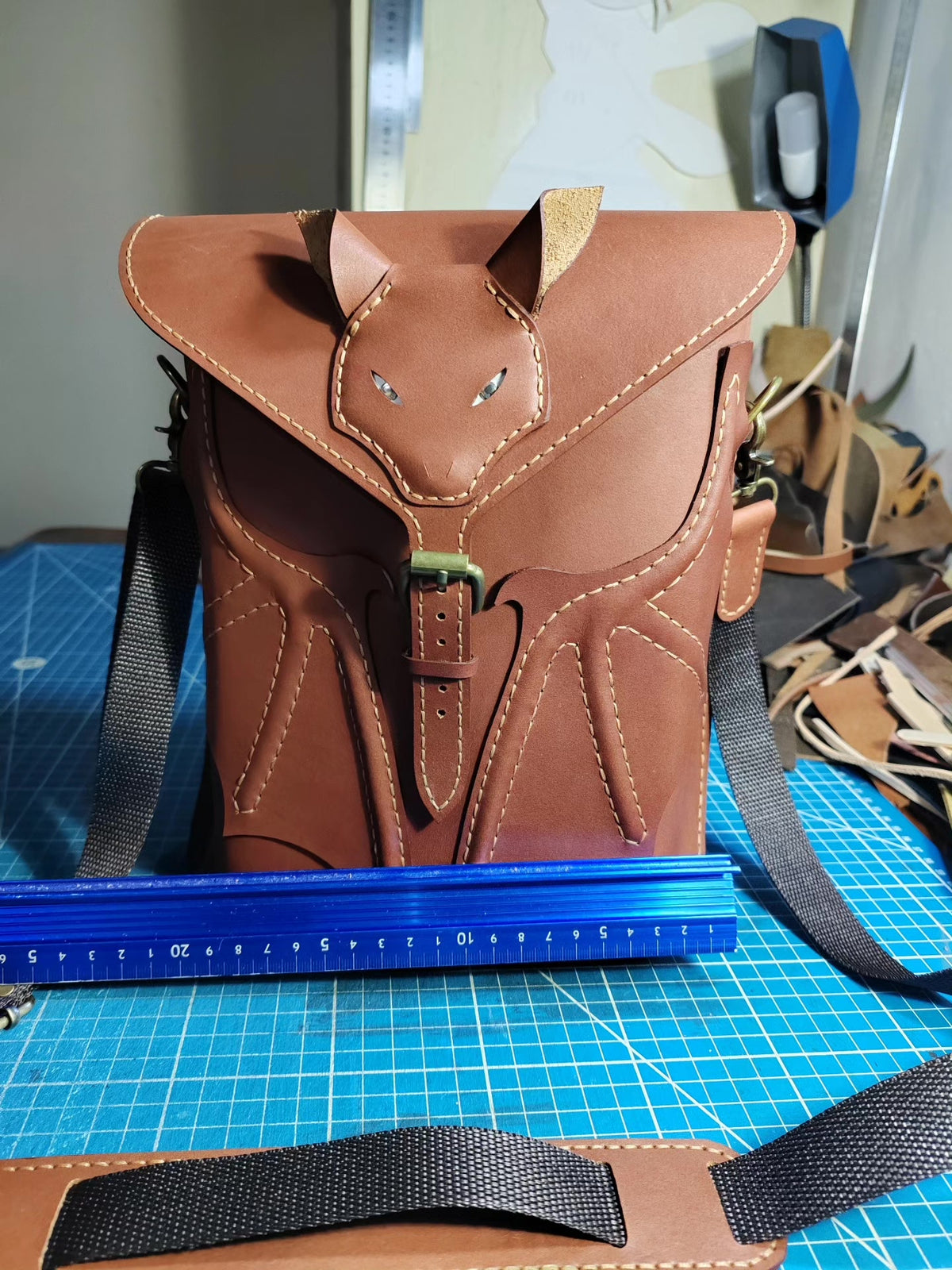 ハンドメイド 牛革 蝙蝠 ショルダーバッグ ユニセックス