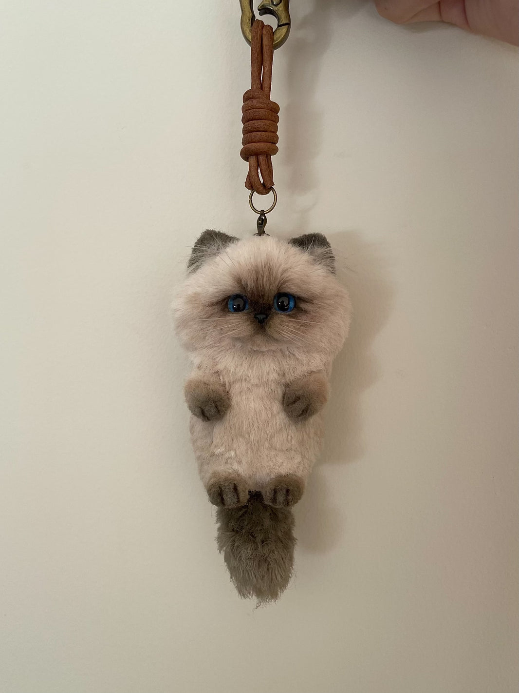 1052355717282 - Image 1