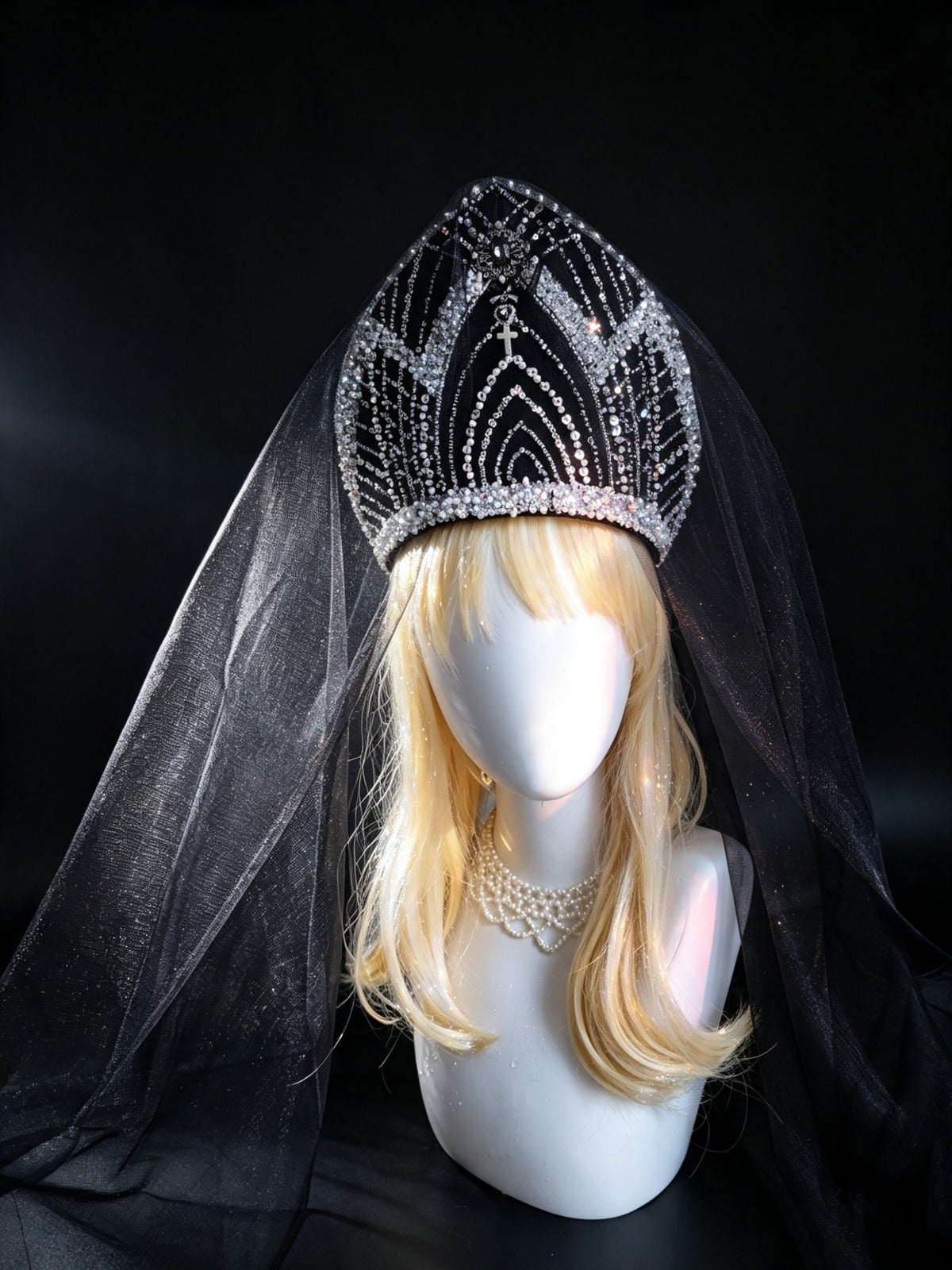 Couronne Lolita noire à filigrane argenté