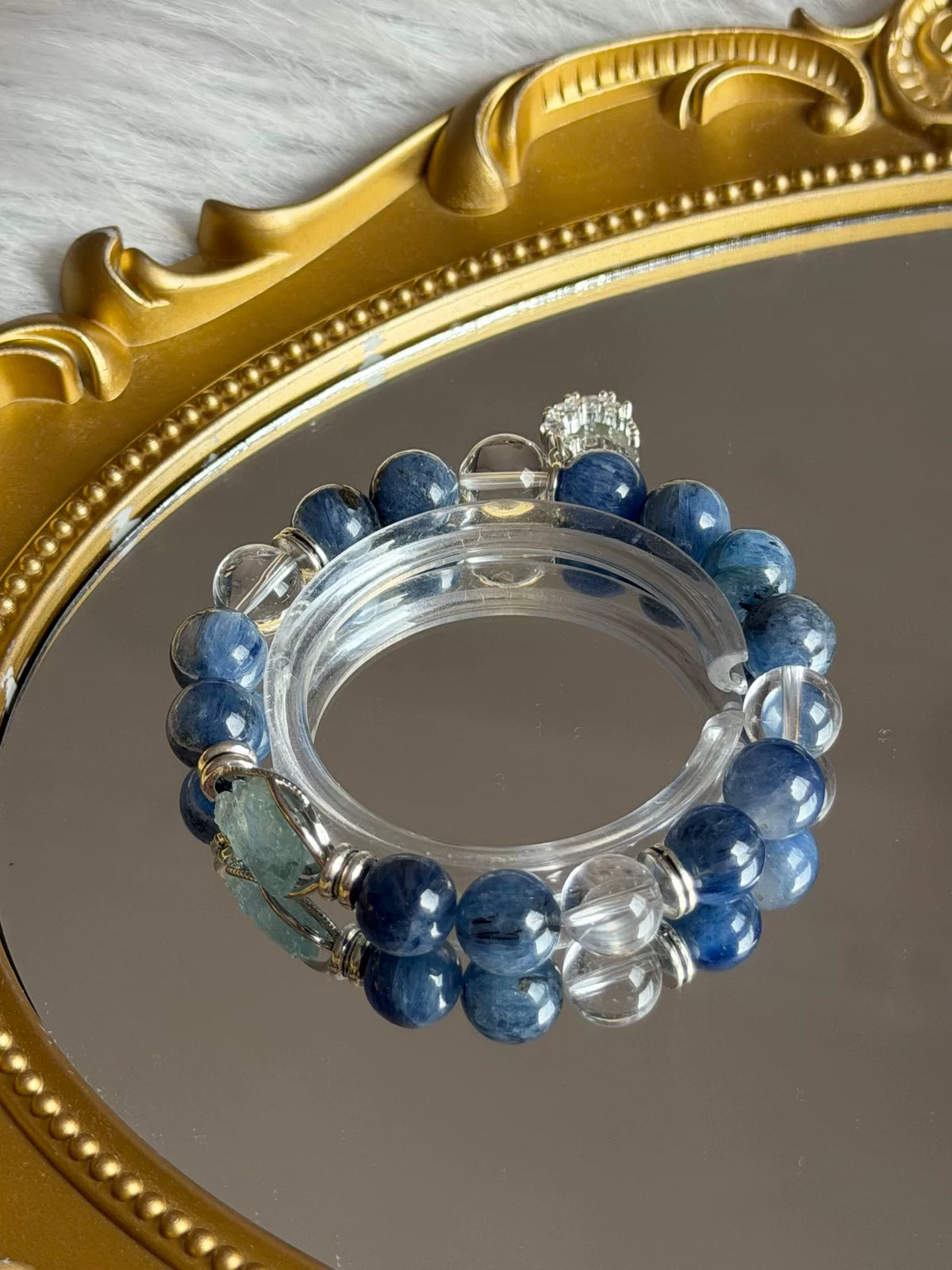 Bracciale in grani di cristallo cianite blu