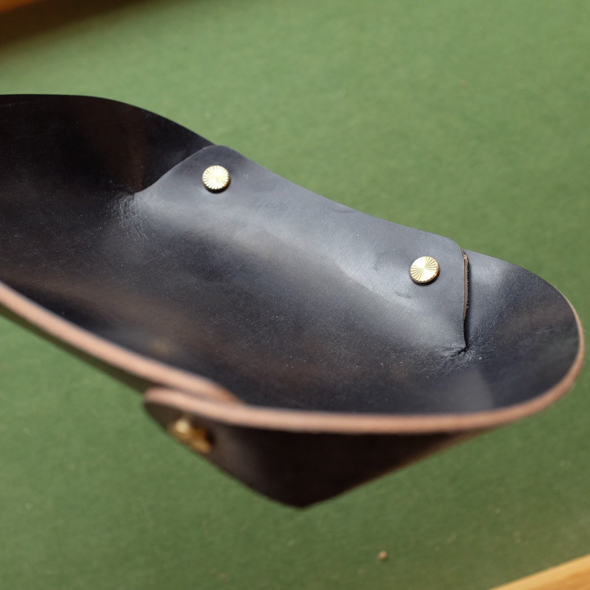 Vassoio da svuotaggio in pelle navy per EDC