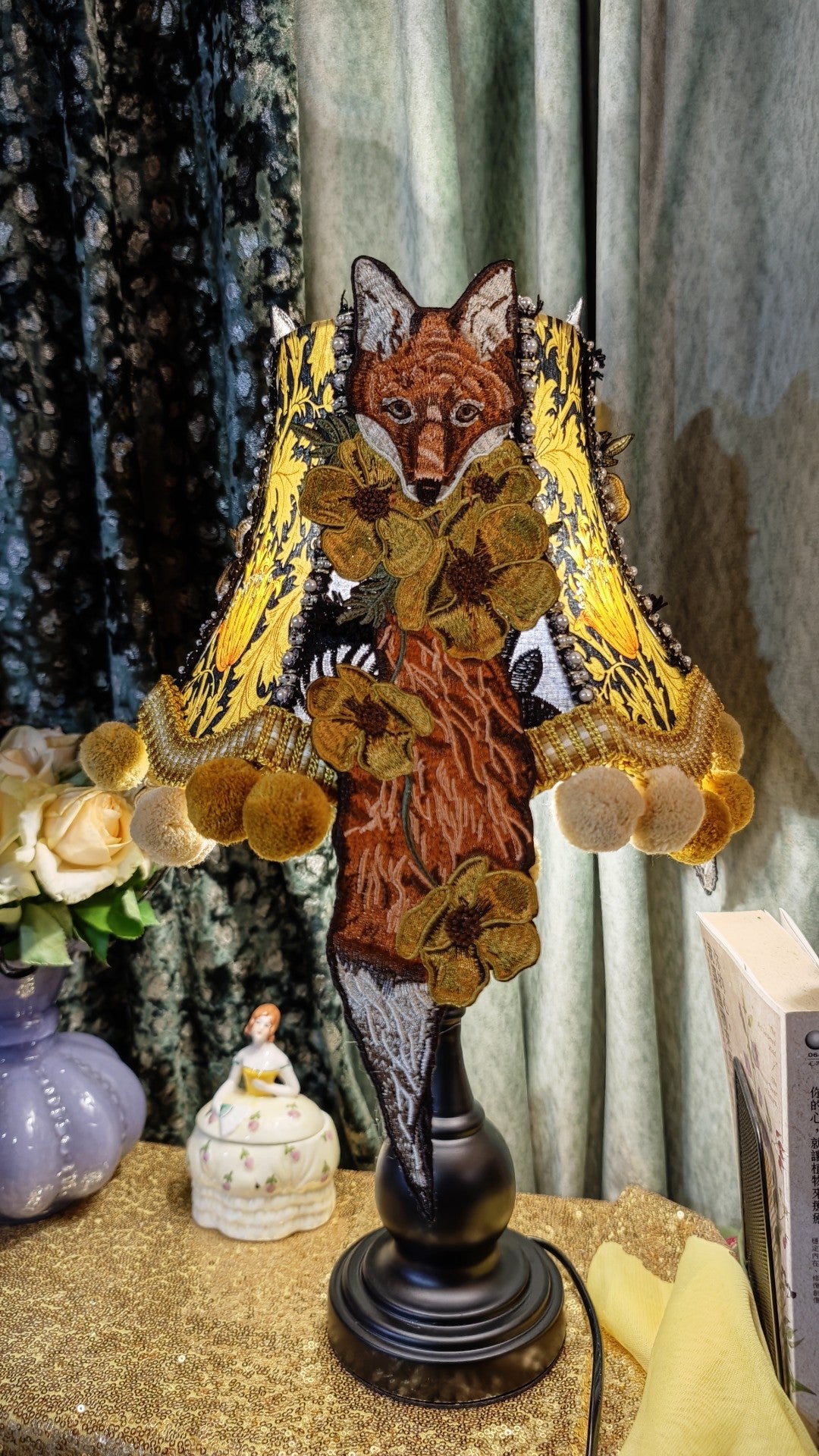 Artistic Table Lamp with Embroidered Fox Shade