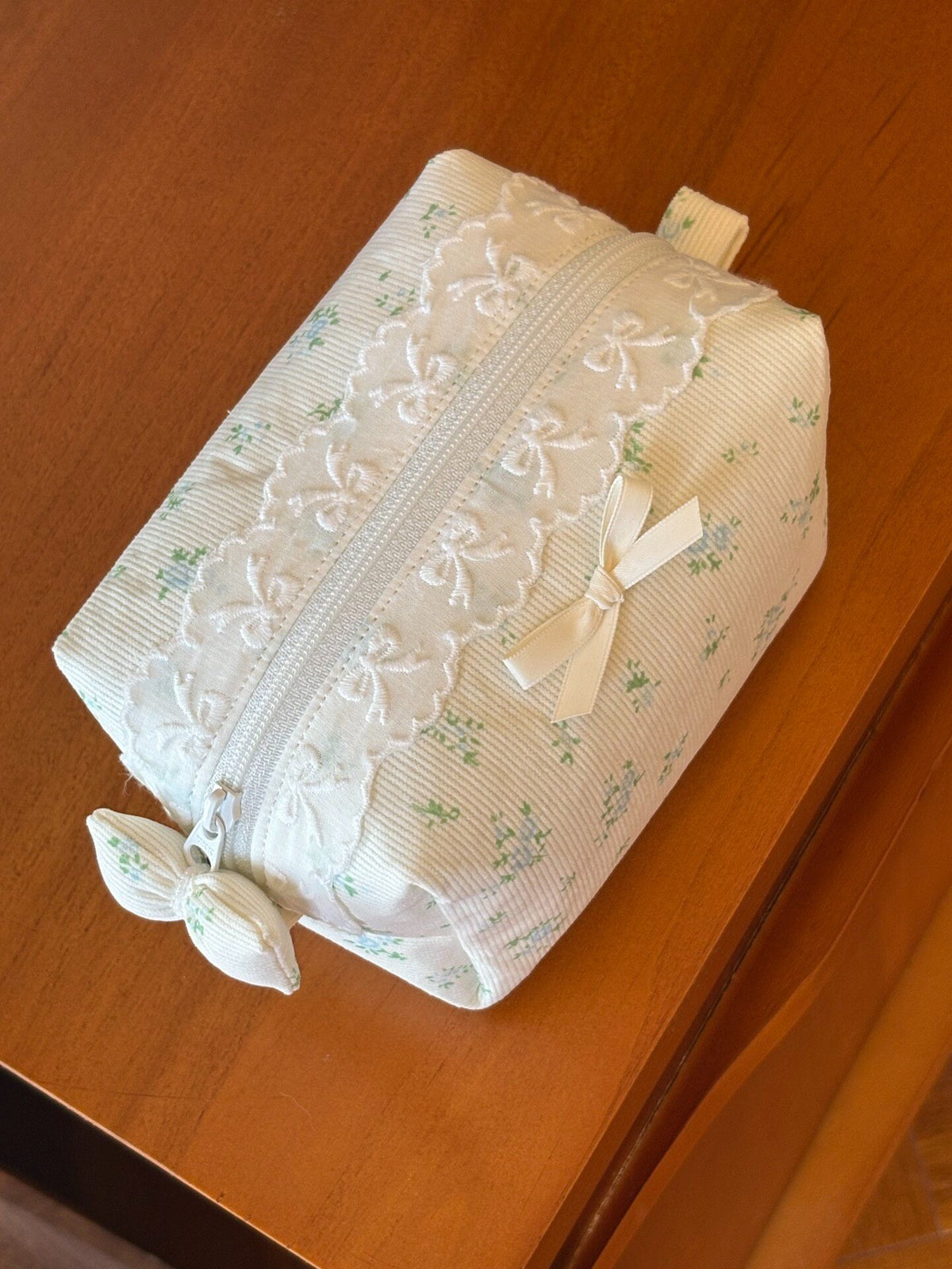 Mintfarbenes Blumen-Cord-Kosmetiktaschen-Set