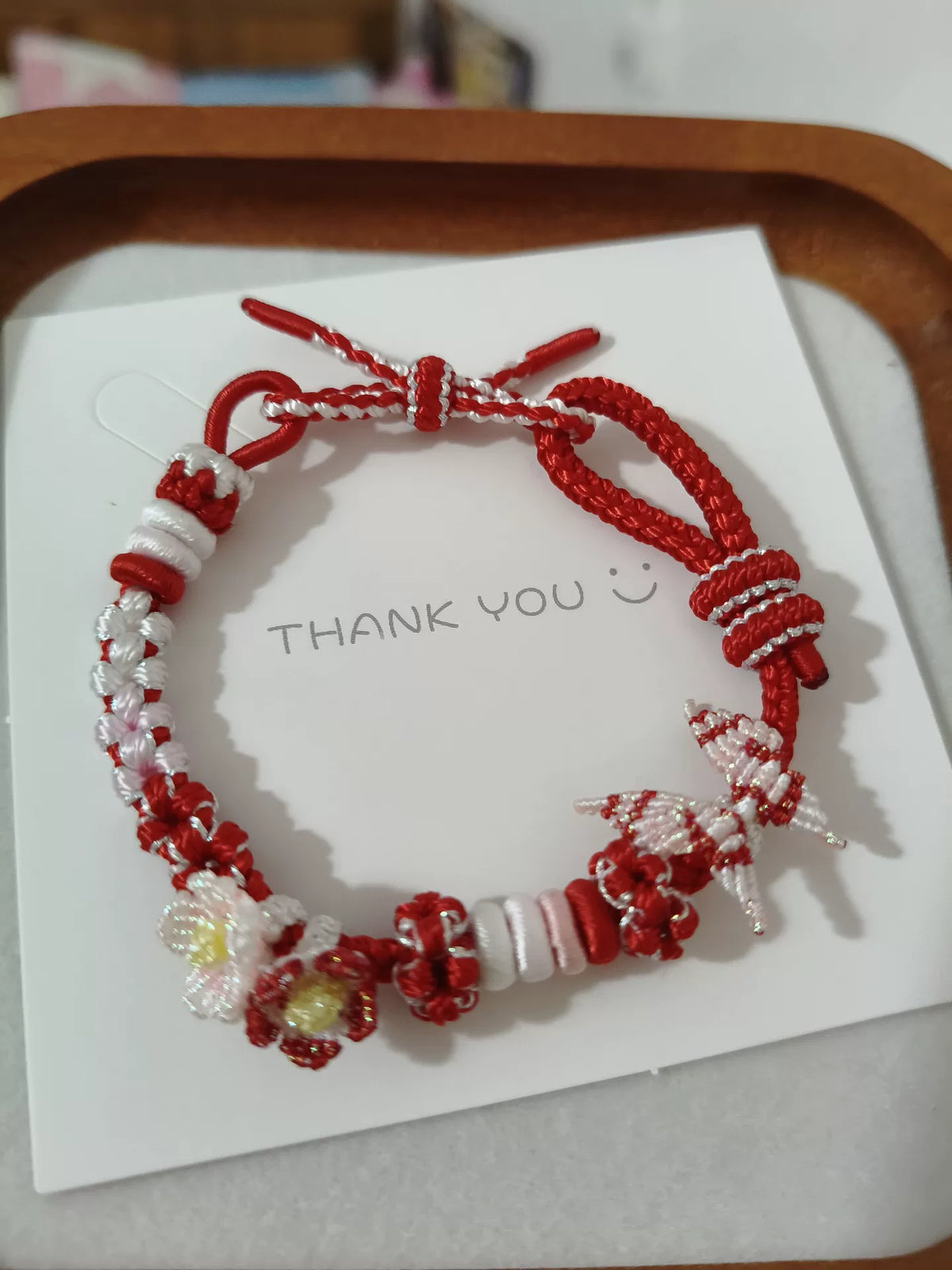Handgeweven rood-wit koordarmband floral